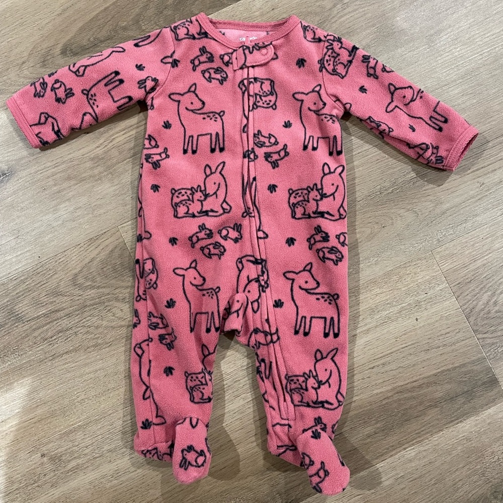 Carter’s Girls, fleece‎ dear, mauve Footy, pajamas. Size 3 month